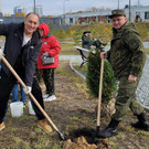 Бизнес Казани вместе с бойцами СВО разбил сад Героев на территории военного госпиталя – здесь высадили около сотни деревьев
