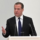 Медведев: Европа не протянет без российского газа и недели