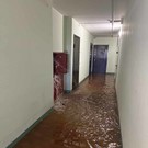 В высотке Челнов прорвало пожарный гидрант – образовался «водопад» с 10-го этажа (видео)