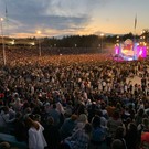 В Челнах на вечернее шоу собралась многотысячная толпа – людей больше, чем на Niletto