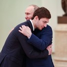 Путин встретился со средним сыном Рамзана Кадырова и поздравил его с предстоящим бракосочетанием