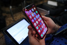 ​СМИ: В российских магазинах заканчиваются устройства Apple