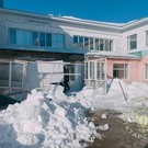В Татарстане СКР обвинил в халатности директора школы, где из-за схода снега пострадала 16-летняя ученица