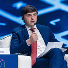 Кравцов разъяснил, какие изменения ожидают школы из-за возвращения в программу уроков черчения