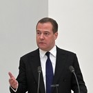 Медведев предложил переименовать Украину в «Свинский Бандера-рейх»
