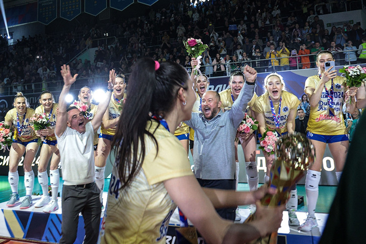 Казань снова лучшая в женском волейболе