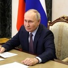 Россияне понимают ответственность за судьбу страны: Путин поздравил избранных глав регионов РФ