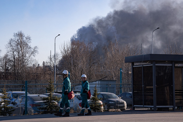 На НКНХ от возгорания два человека погибли и еще 72 пострадали
