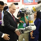 Путин в университете Харбина: рука-робот, панда Катюша и вопрос от Владимира Владимировича