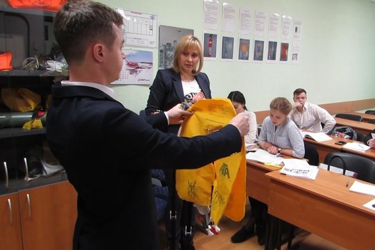 Школа бортпроводников: как в Казани готовят по 200 «небожителей» в год
