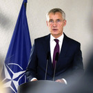 Столтенберг упрекнул США в недофинансировании Украины
