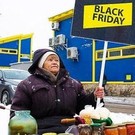 Бабушки в Казани объявили скидки на свои продукты в честь «черной пятницы»