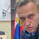 Суд над Навальным начался прямо в отделе полиции