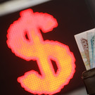 Райффайзенбанк вводит комиссию в 50% на входящие переводы в долларах