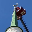 Последняя историческая мечеть Казани, переданная верующим, обрела полумесяц