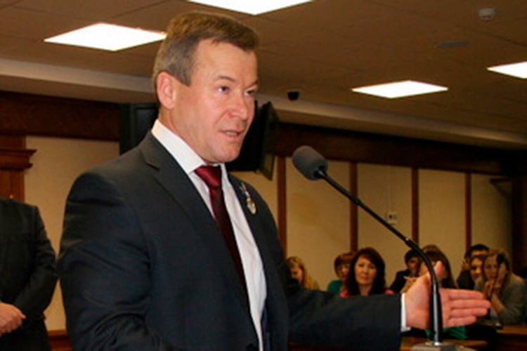 Откуда будешь? С жены экс-судьи ВС РТ спросили за американское гражданство детей