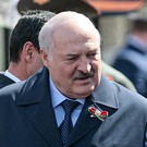 Лукашенко впервые появился на публике после слухов об ухудшении здоровья