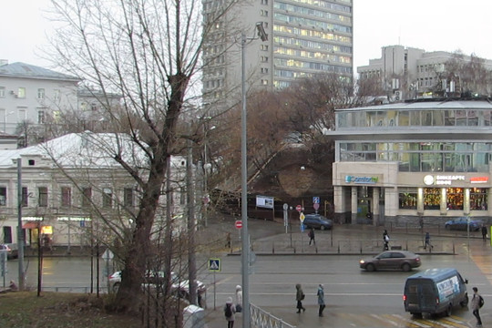 В центре Казани построят новое кафе с парковкой