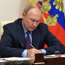 Путин поздравил экипаж команды «КАМАЗ-Мастер» с победой на «Дакаре»