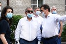 Минниханов проверил благоустроенный двор в Казани