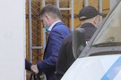 ​Хабаровского губернатора Фургала привезли в суд. Первые фото
