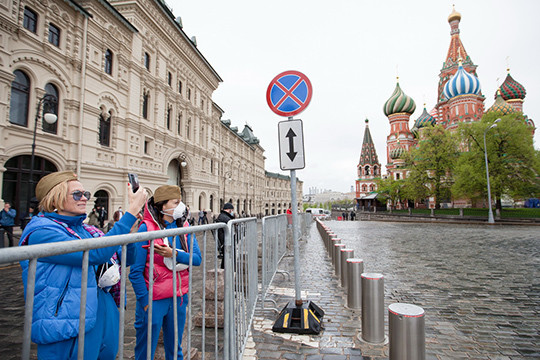 9 Мая в Москве: авиапарад над пустой Красной площадью