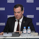 «Пусть наслаждаются»: Медведев завел англоязычный телеграм-канал