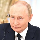 Путин впервые за десятилетие прилетел в Туву
