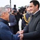 «Давайте чак-чак! Самое главное»: президент Туркменистана Бердымухамедов прибыл в Казань
