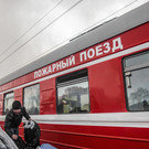 Пожарный поезд тушит возгорание на заводе «Лукойл» в Нижегородской области после атаки БПЛА 