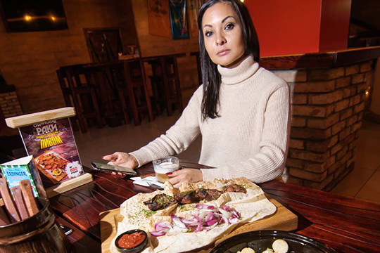 Брутальный обед в Red Pub, гастрочудеса во Floyd и тонкости востока в «Мароканде»