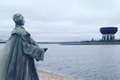 Напротив «Чаши» в Казани появилась новая зловещая фигура