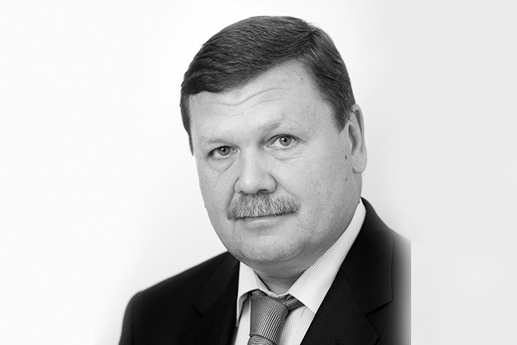На Троекуровском кладбище похоронили выходца из Татарстана, главу Мосгосстройнадзора Олега Антосенко