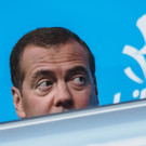 NZZ: Швейцария оскорбилась словами Медведева о «скотном дворе»