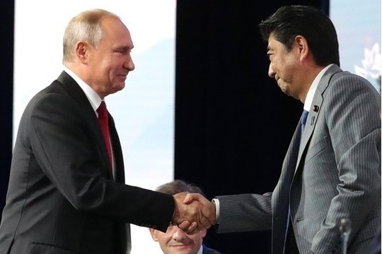 Путин предложил до конца года заключить мирный договор с Японией без всяких условий