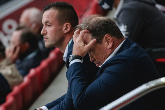 «Рубин» снова получает от арбитра. Слуцкий опять недоволен