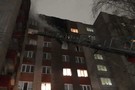 На пожаре в нижнекамской многоэтажке спасли 9 взрослых и 4 детей