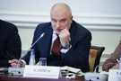 Клишас объяснил обнуляющую сроки Путина поправку необходимостью отвлечь чиновников от мыслей о преемнике
