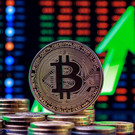 Финансист рассказала, стоит ли закупать биткоины на фоне обвала рынка
