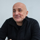 «Кривляются, гоняя по МКАДу на тачках и телках верхом»: Прилепин призвал отправить рэперов в зону СВО