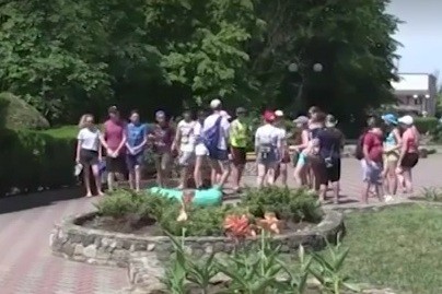 Директор лагеря «Лучистый» в Крыму прокомментировал отравление детей из Казани