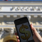 Курс доллара превысил 90 рублей впервые с марта 2022 года