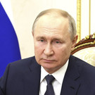 Путин разрешил контрактникам-иностранцам получать гражданство России