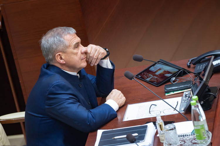 Сессия Госсовета РТ: Минниханов поддержал переименование президента РТ