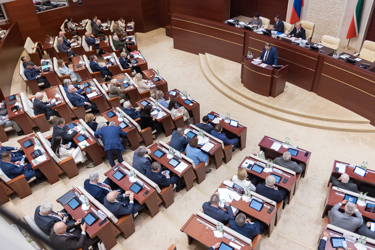 Парламент республики решил увеличить число депутатов, работающих на постоянной основе