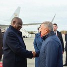 Минниханов встретил президента ЮАР в Казани и научил его есть чак-чак (фото и видео)
