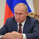 ​Путин извинился перед губернатором за тавтологию и указал ему на плохие показатели