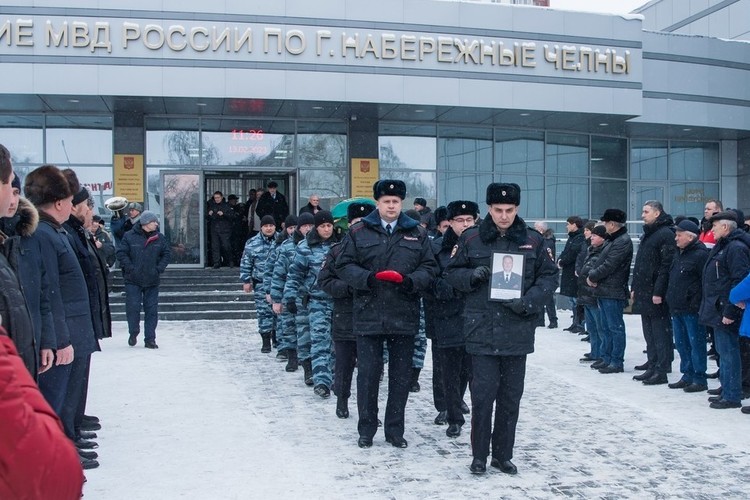 В Челнах простились с бывшим начальником УВД города Хусниевым