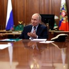 Путин, говоря о проблеме мата в речи: «Кто из нас без греха?»