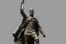 В Казани начали установку памятника Советскому солдату: с ходом работ ознакомился Метшин
